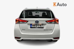 Toyota Auris vaihtoauto