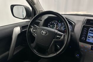 Toyota Land Cruiser vaihtoauto