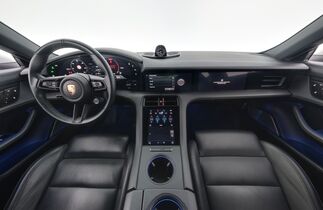 Porsche Taycan vaihtoauto