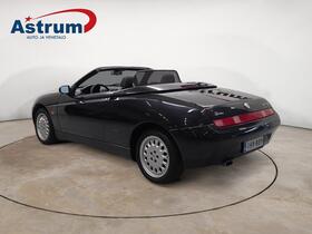 Alfa Romeo Spider vaihtoauto