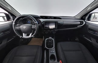 Toyota Hilux vaihtoauto