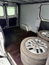 Opel Vivaro vaihtoauto