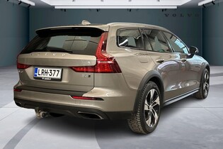 Volvo V60 Cross Country vaihtoauto