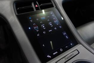 Porsche Taycan vaihtoauto