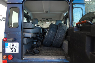 Land Rover Defender vaihtoauto