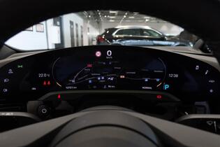 Porsche Taycan vaihtoauto