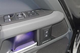 Land Rover Defender vaihtoauto