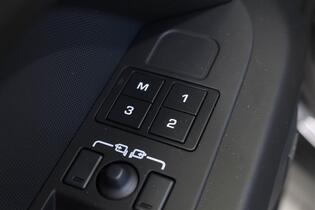 Land Rover Defender vaihtoauto