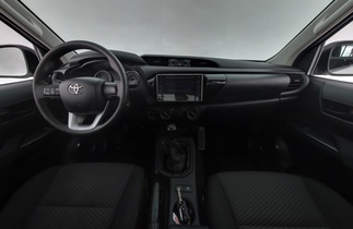 Toyota Hilux vaihtoauto