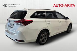 Toyota Auris vaihtoauto