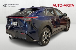 Toyota bZ4X vaihtoauto