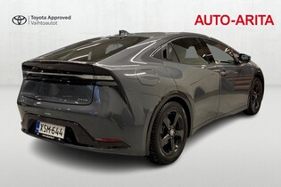 Toyota Prius Plug-in vaihtoauto