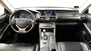 Lexus IS vaihtoauto