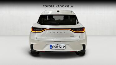 Lexus LBX vaihtoauto