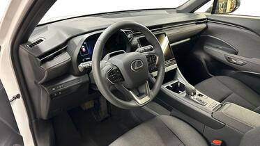 Lexus LBX vaihtoauto