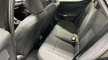 Lexus LBX vaihtoauto