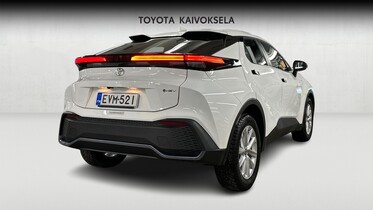 Toyota C-HR vaihtoauto