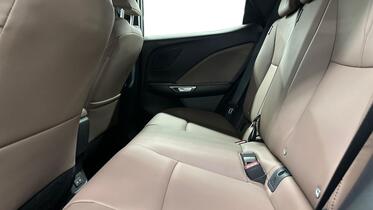 Lexus LBX vaihtoauto