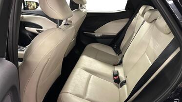 Lexus LBX vaihtoauto