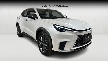 Lexus LBX vaihtoauto