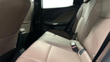 Lexus LBX vaihtoauto