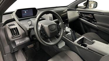 Toyota bZ4X vaihtoauto