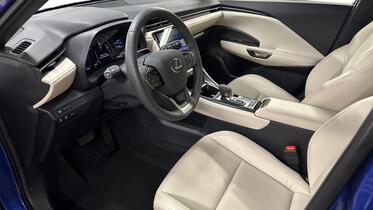 Lexus LBX vaihtoauto