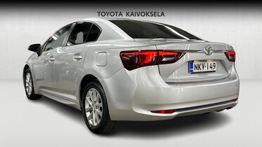 Toyota Avensis vaihtoauto