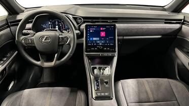 Lexus LBX vaihtoauto