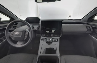 Toyota bZ4X vaihtoauto