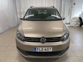 Volkswagen Touran vaihtoauto