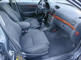 Toyota Avensis vaihtoauto