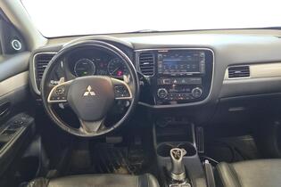 Mitsubishi Outlander PHEV vaihtoauto