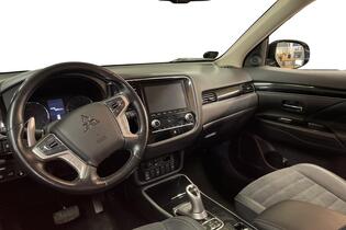 Mitsubishi Outlander PHEV vaihtoauto