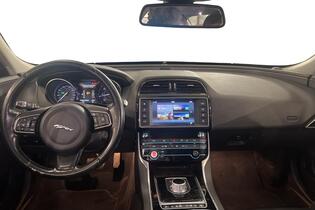 Jaguar XE vaihtoauto