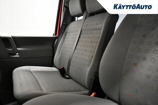 Volkswagen Caravelle vaihtoauto