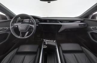 Audi Q8 e-tron vaihtoauto