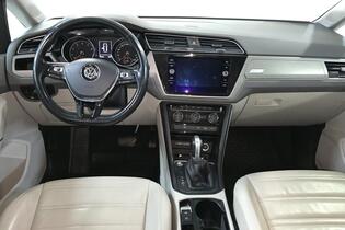 Volkswagen Touran vaihtoauto