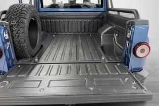 Ineos Grenadier vaihtoauto