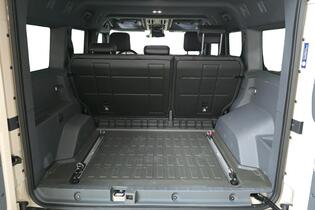 Ineos Grenadier vaihtoauto