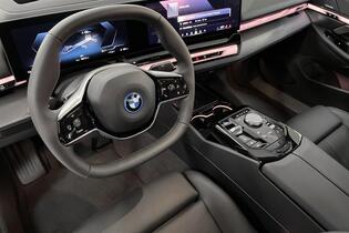BMW i5 vaihtoauto