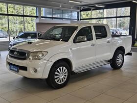 Toyota Hilux vaihtoauto