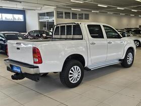 Toyota Hilux vaihtoauto