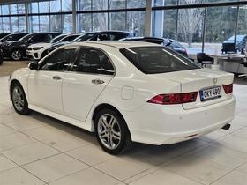 Honda Accord vaihtoauto