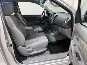 Toyota Hilux vaihtoauto