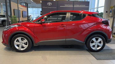 Toyota C-HR vaihtoauto