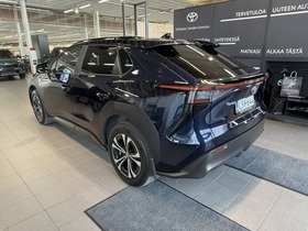 Toyota bZ4X vaihtoauto