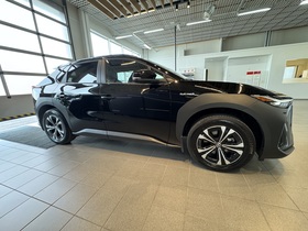Toyota bZ4X vaihtoauto