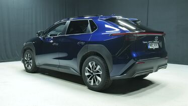 Toyota bZ4X vaihtoauto