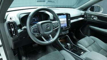 Volvo EX40 vaihtoauto